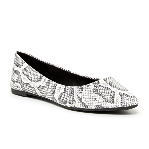 Steve Madden Shoes - Steve Madden - Irie Flat, Black/White Size 7.5M
